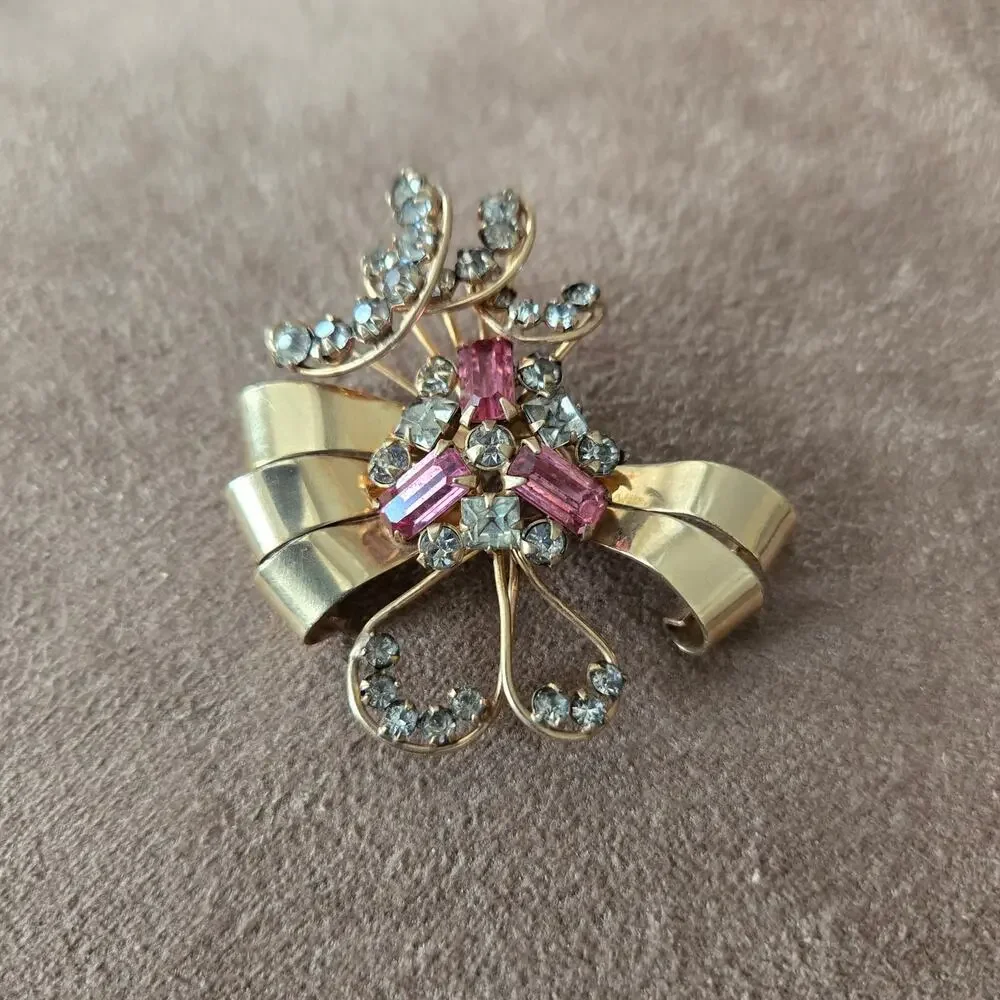 Vintage signed M&S 12K Gold filled‎ Pink and White Rhinestone Brooch or Pendant